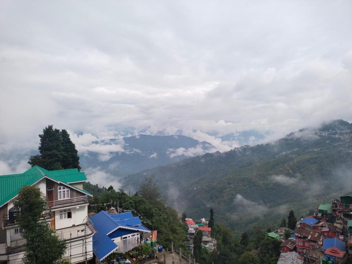 Dew Drops Guest House Darjeeling  Bagian luar foto